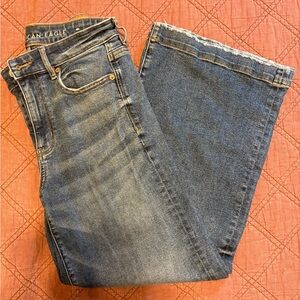 American Eagle Women's Medium Wash Wide Leg Jeans